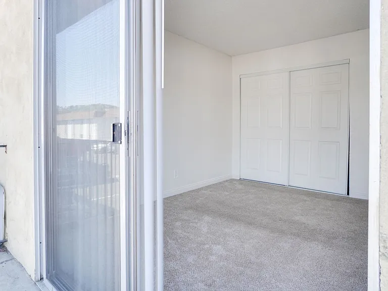 Oak Valley Apartments — Photo 41