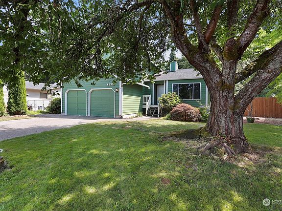 3rd image of 4333 30th Avenue SE