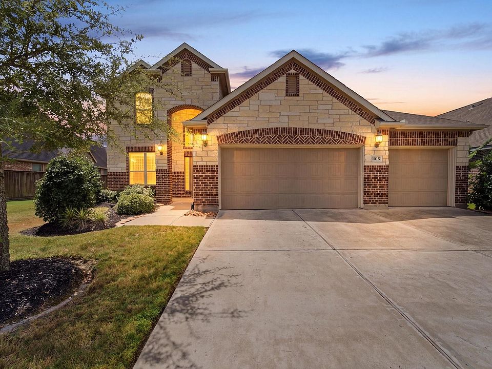 1st image of 1615 Bayou Bend Ln
