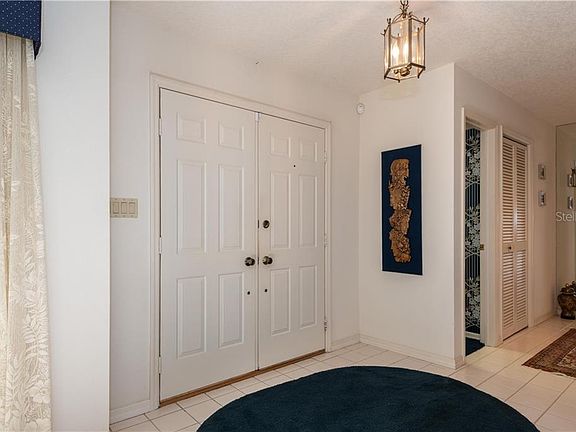 3rd image of 2600 Via Veneto Dr