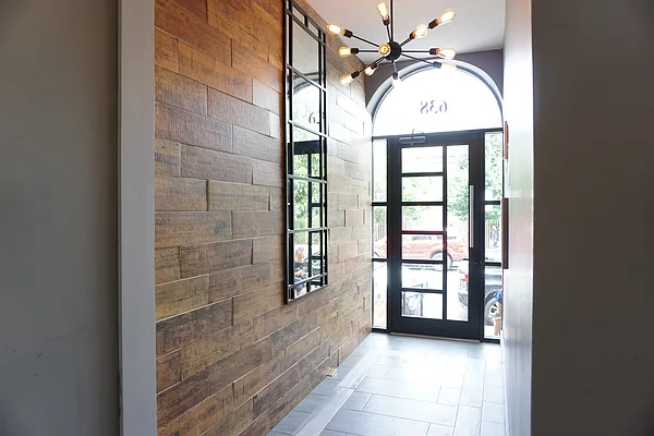 Rented by Rennit Inc. | media 21