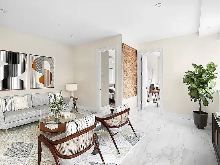 18 Starr St #4 — Photo 1