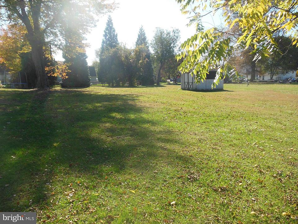 1st image of 28 Lincoln Ave