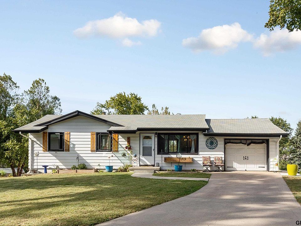 1st image of 442 Highland Dr