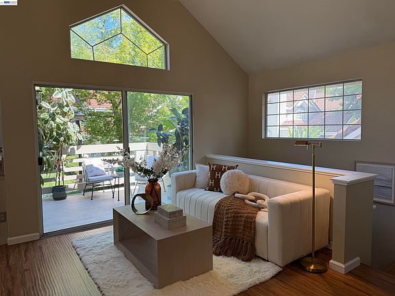 4th image of 7265 Cronin Cir