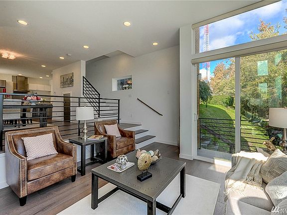 5th image of 1415 19th Ave Unit B