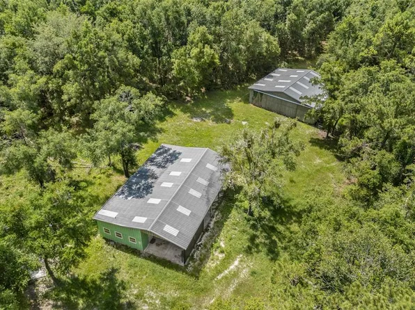982 Fry Ave SW, Fort White, FL 32038