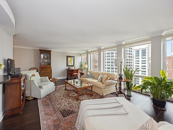 3rd image of 111 E Chestnut St APT 16J