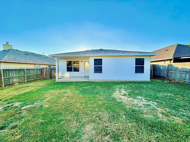 105 David Dr — Photo 18