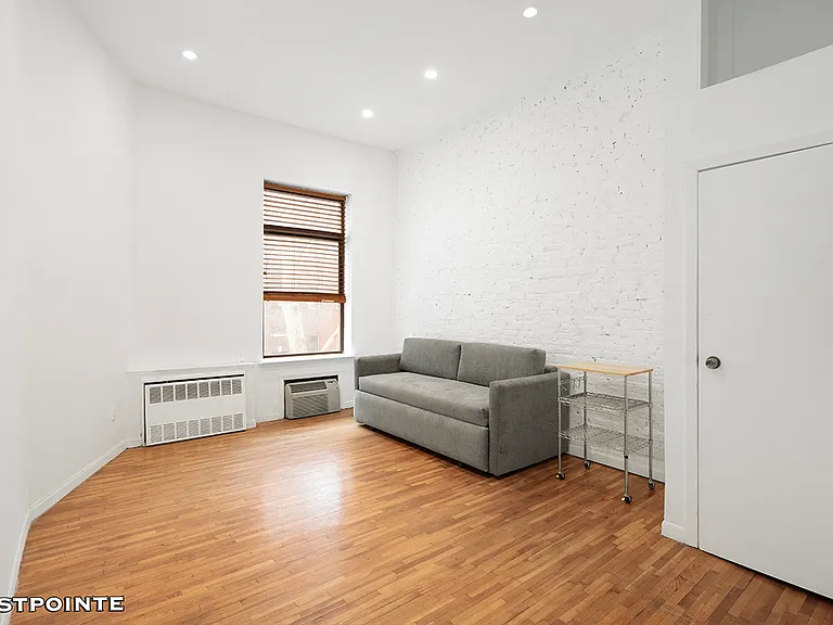 227 E 12th St #2B — Photo 4