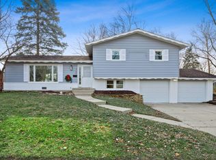 737 67th St, Downers Grove, IL 60516