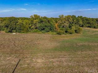 5775 Roach Rd, Godfrey, IL 62035