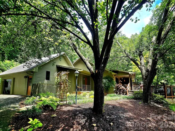 18 Rollingwood Rd, Asheville, NC 28805