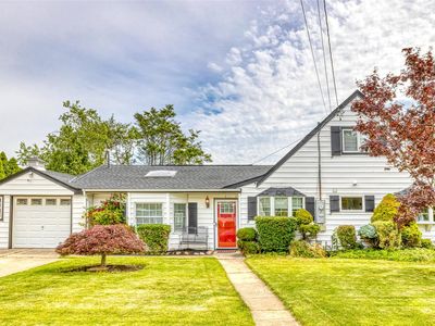 2053 Stuyvesant Avenue, East Meadow, NY, 11554