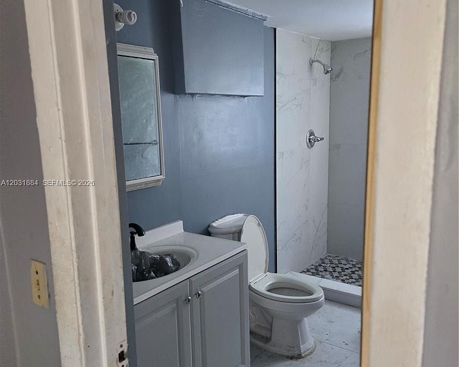 1st image of 840 NE 124th St Rear B