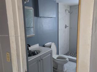 840 NE 124th St REAR B, Miami, FL 33161