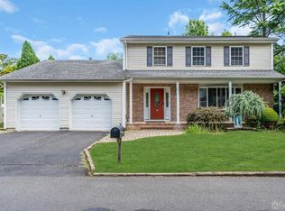1 Disbrow Ct, East Brunswick, NJ 08816