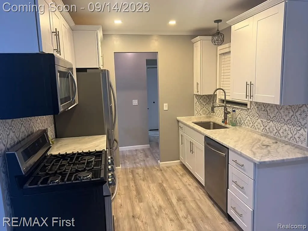 2 bed, 1.5 bath, 1040 sqft, $1,800 — Photo 4