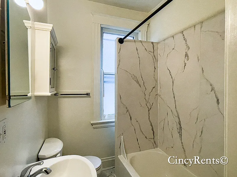 2800 Observatory Avenue Unit: 1| Neighborhood: Hyde Park | 800 Square Feet at Hyde Park — Photo 4
