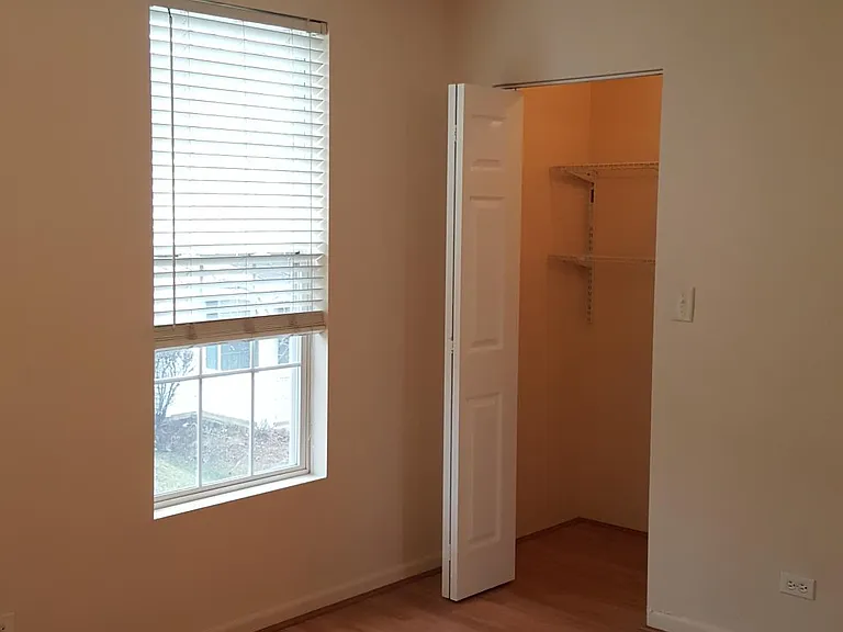 874 Four Seasons Blvd — Photo 10