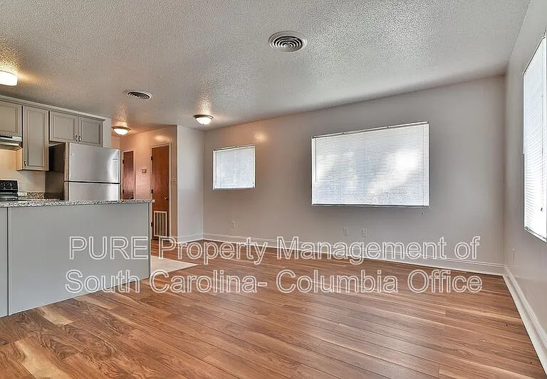 1304 Suber St #B — Photo 12