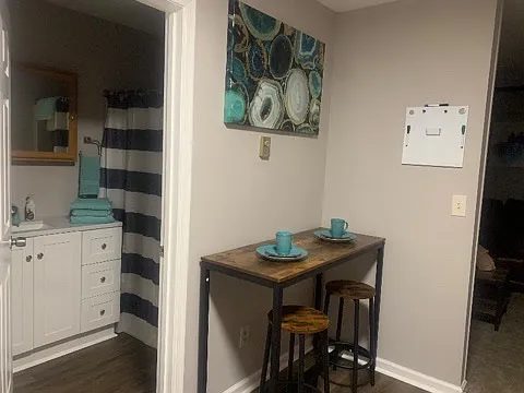 1 bed, 600 sqft, $1,500 — Photo 3