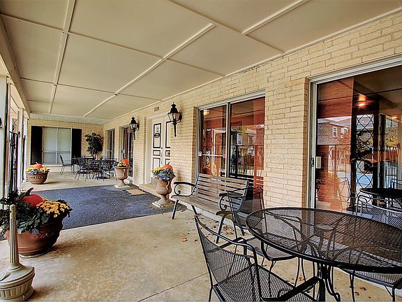 5th image of 3590 W 75th St #3740