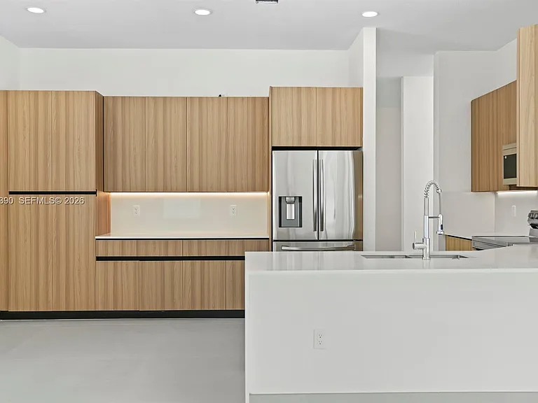 3040 SW 44th Ct — Photo 12