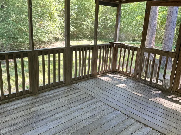 753 James St, Hubert, NC