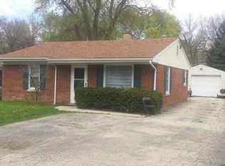28W684 Main St, Warrenville, IL 60555