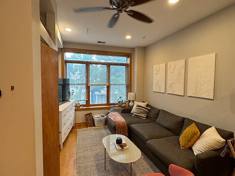 2620 N Dayton St #2F — Photo 4
