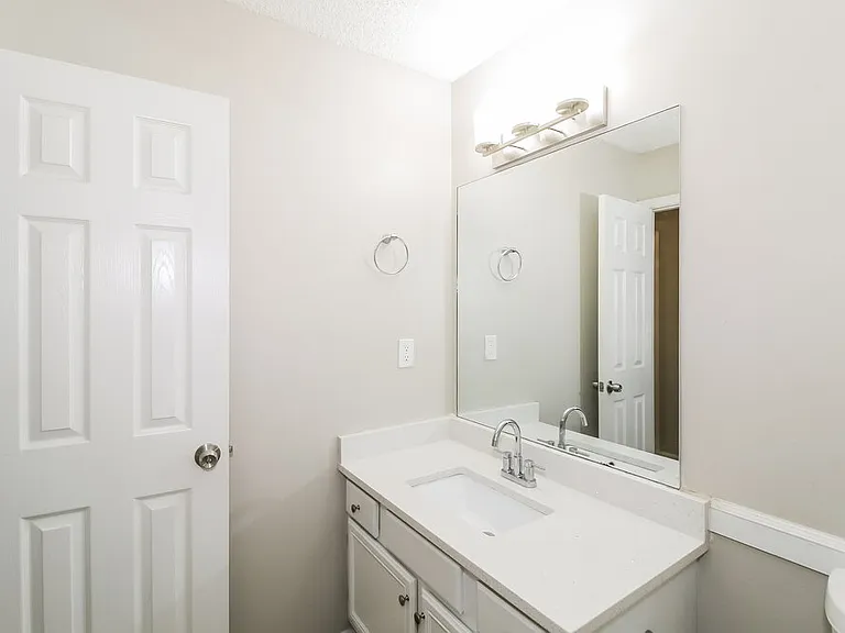 1001 Crown Corners Dr — Photo 16