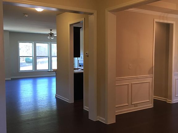 Spacious Entry Way