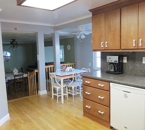 5th image of 1105 Oak Dr