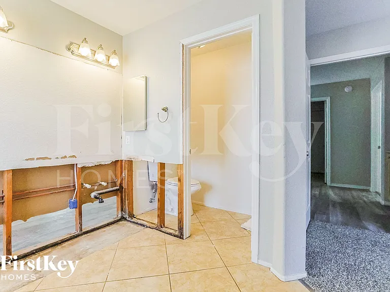 1380 W Gary Dr — Photo 11