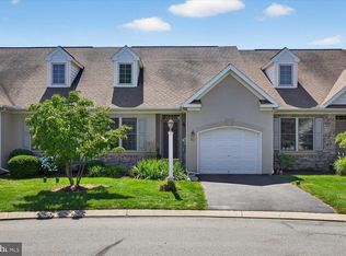 16 Leeds Ct, Lancaster, PA 17602