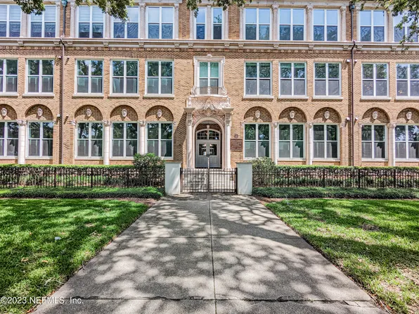 2525 COLLEGE Street #1306, Jacksonville, FL 32204