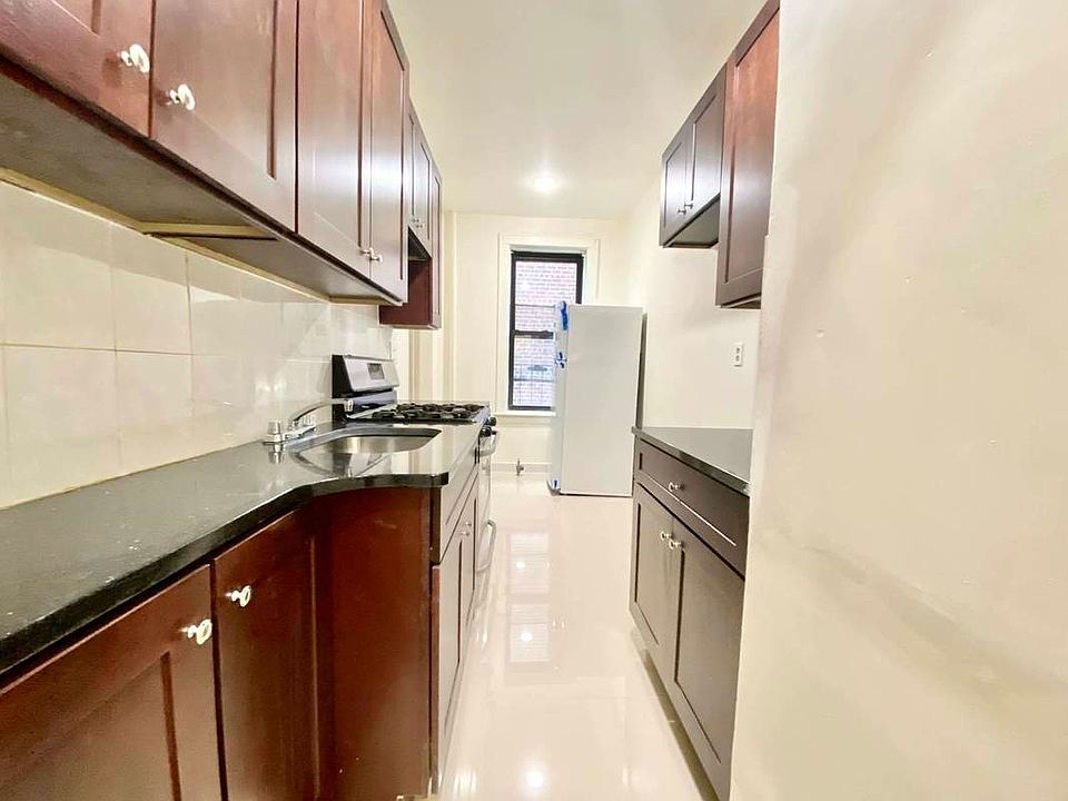 1st image of 144-44 Sanford Ave #5D