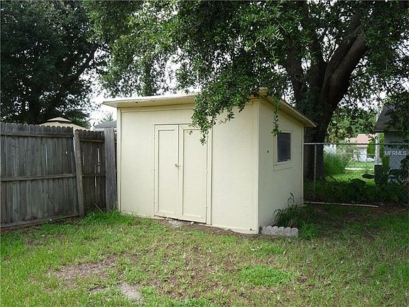 5th image of 440 Ball Ct