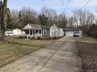 8440 Adler Rd, Lambertville, MI 48144