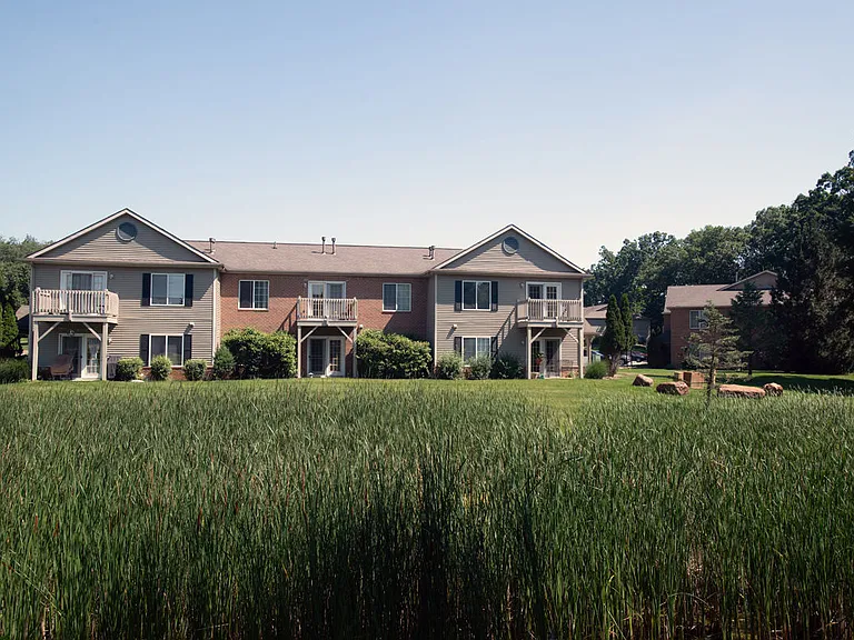 Victoria Pointe — Photo 17