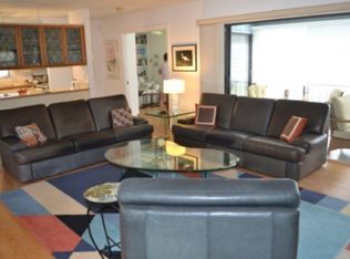 880 8th St S, Naples, FL 34102