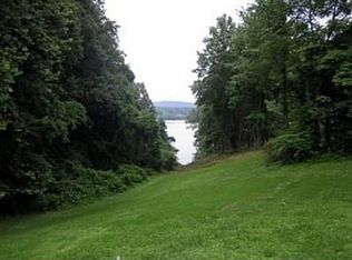 9447 Bayview Rd, Soddy Daisy, TN 37379