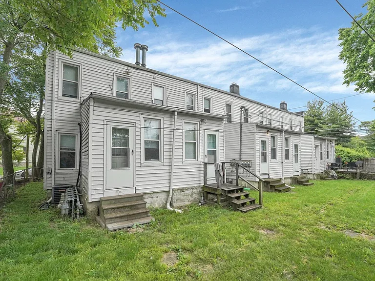 2313 East Ave — Photo 9