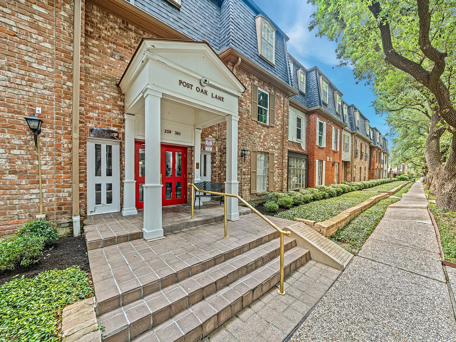 2 bed, 2.0 bath, 1134 sqft, $2,295 — Photo 3