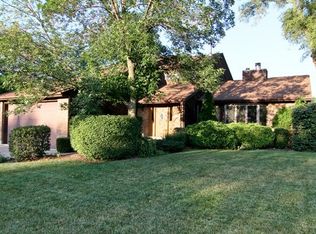 8518 Arizona Trl, Willow Springs, IL 60480