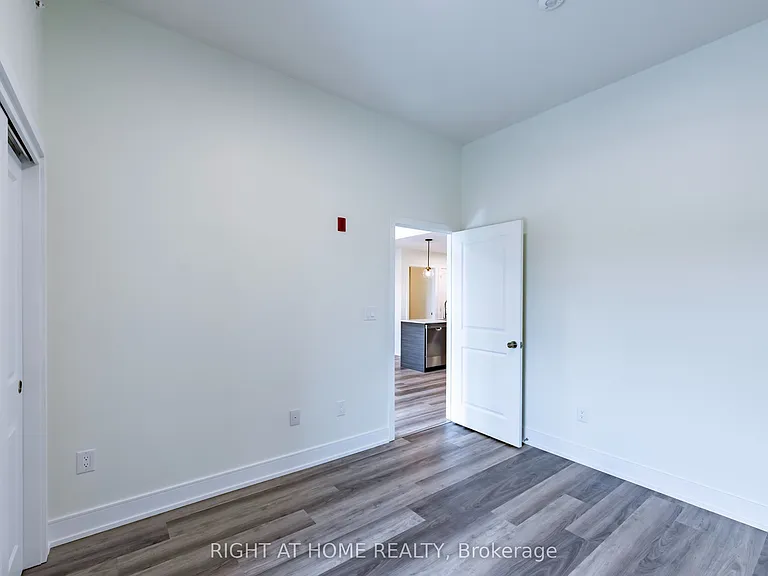 121 Mary St #321 — Photo 11