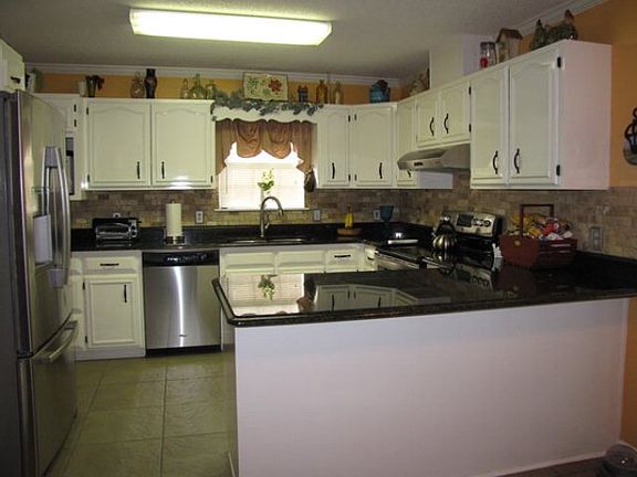 5th image of 125 Darian Dr
