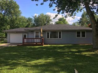 318 W Elm St, Millersburg, IN 46543