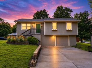 211 SE 51st Rd, Warrensburg, MO 64093